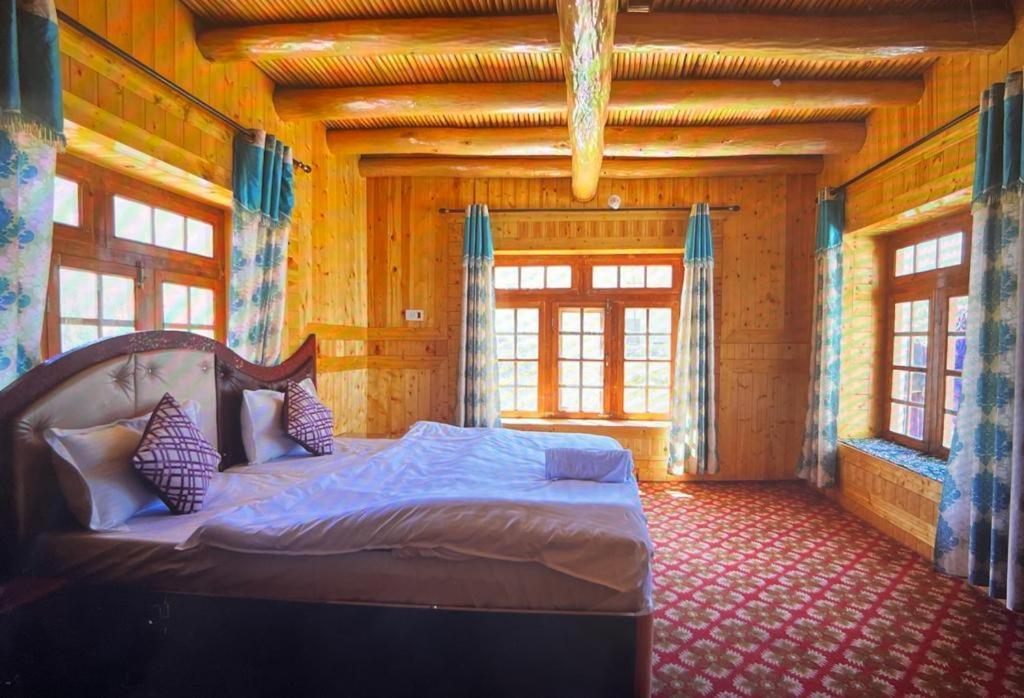 Guru View Home Stay Padam Екстериор снимка