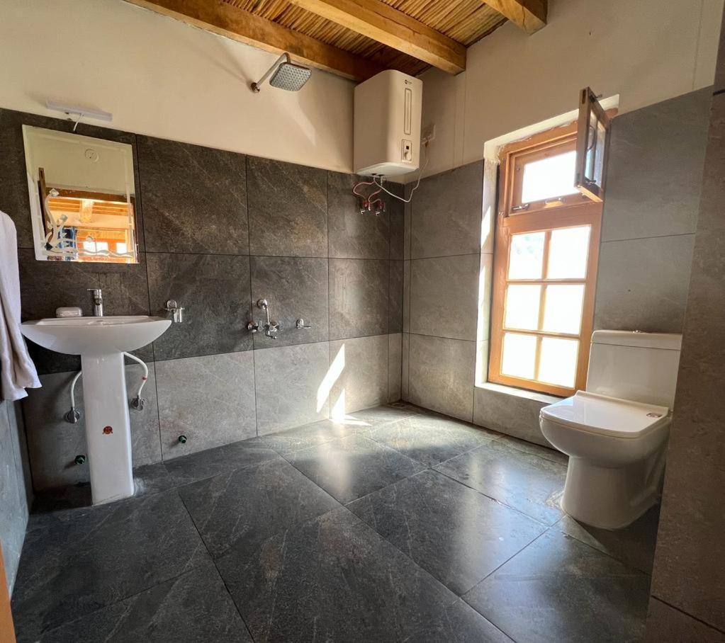 Guru View Home Stay Padam Екстериор снимка
